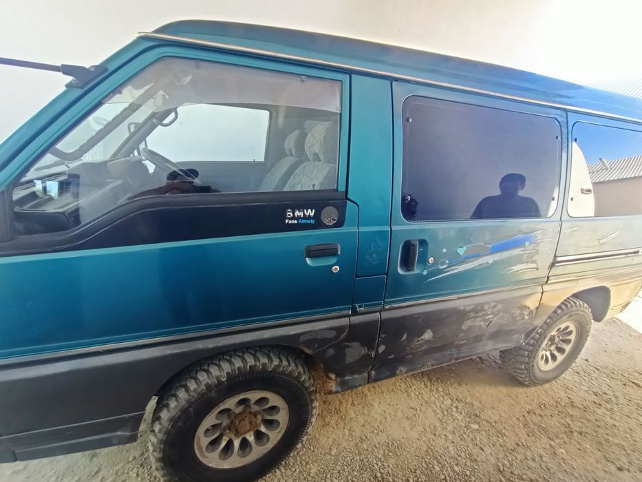 Mitsubishi delica