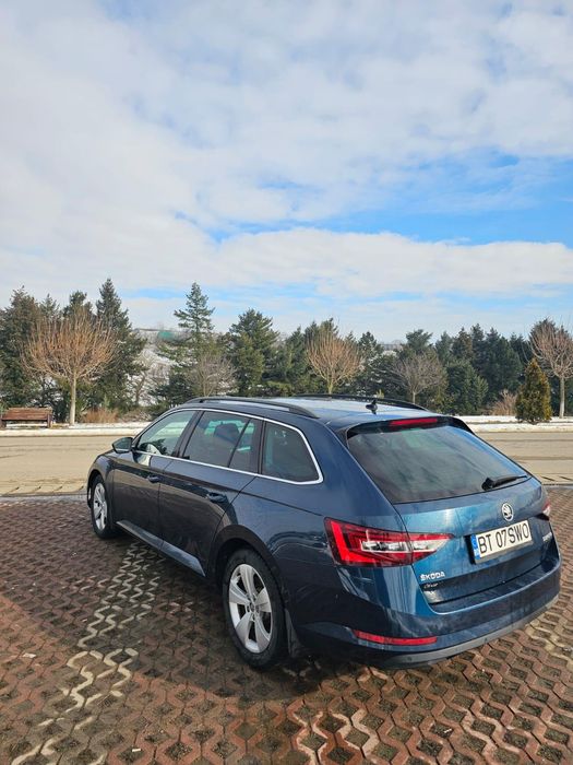 Vând Skoda Octavia