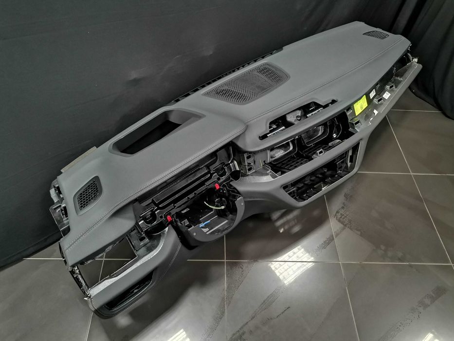 Черно Арматурно Табло BMW G11 G12 Facelift - HUD - Кожа - Перфектно