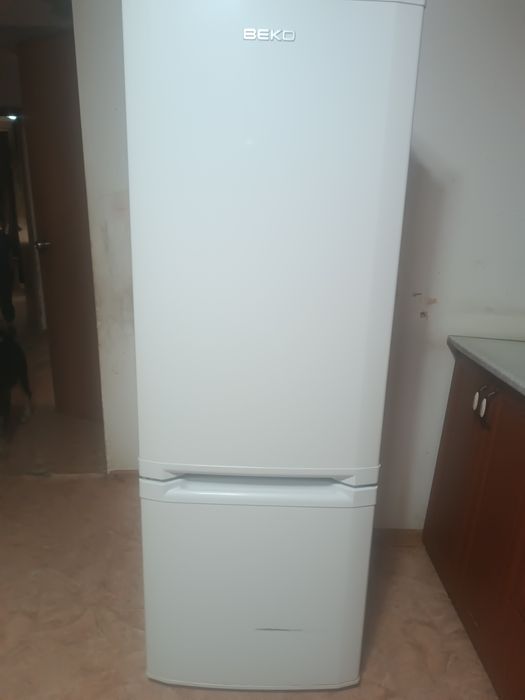 Продам холодильник