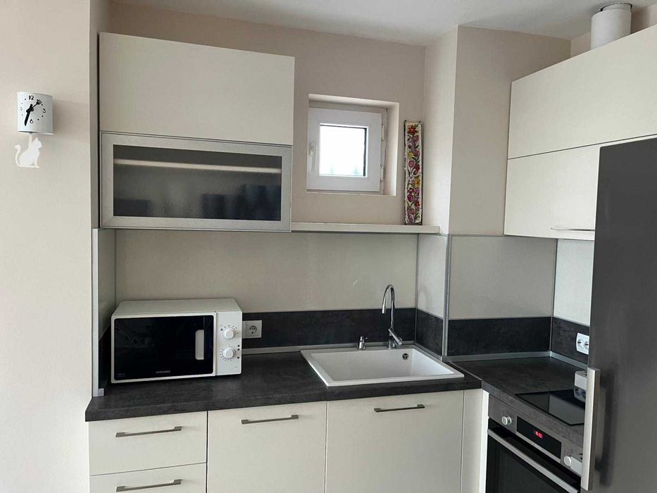 Дава се под наем Двустаен апартамент в к.к. Св.Св. Константин и Елена - 70 кв.м за 698.19 € - Снимка #4