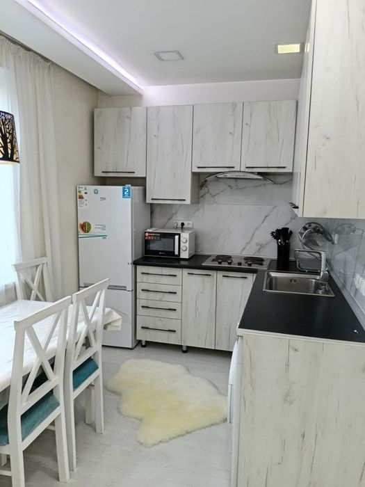 Аренда 2/7/9 Ойбек есть всё удобства