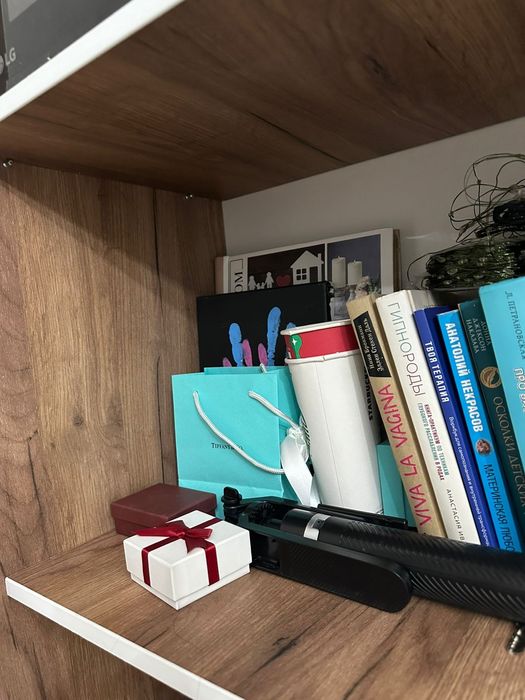 Продам коричневый стеллаж