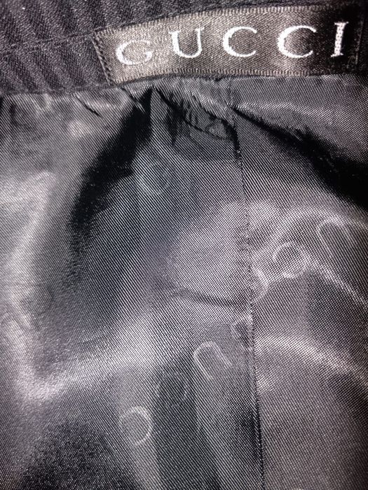 vând costum gucci original