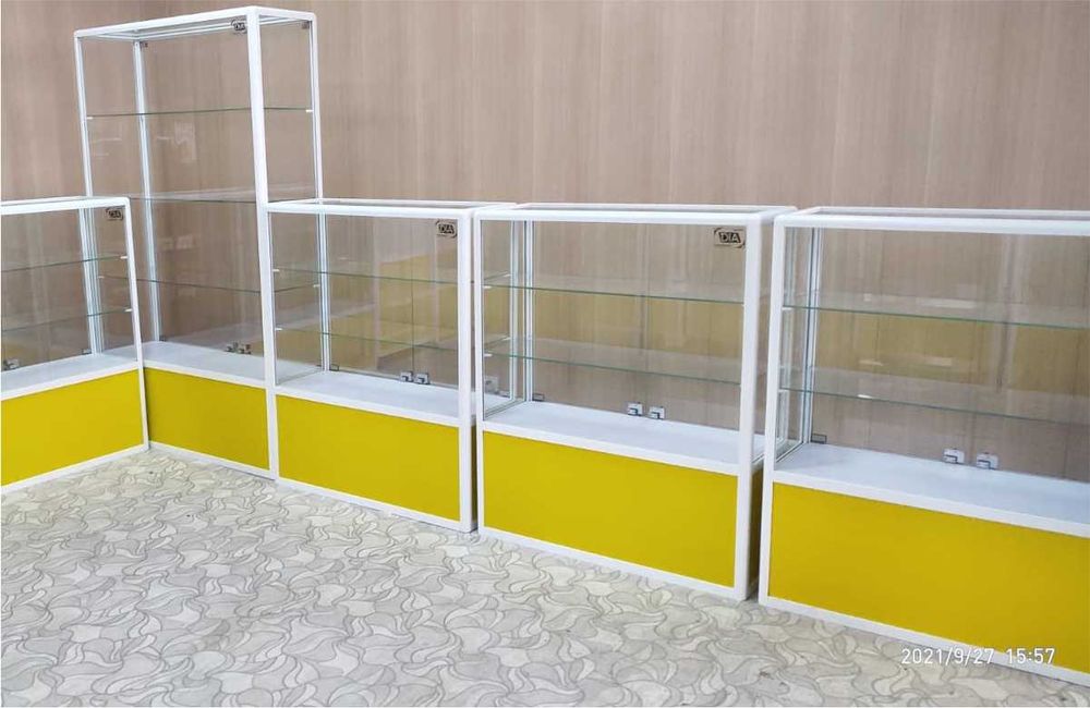 Стеклянные витрины, прилавки для бутиков, магазинов аксессуаров