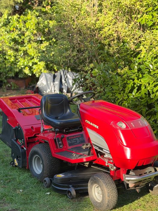 Tractoraș tuns gazon Countax C600H – Motor Honda V-Twin – Doar 37 ore – Colector 2021