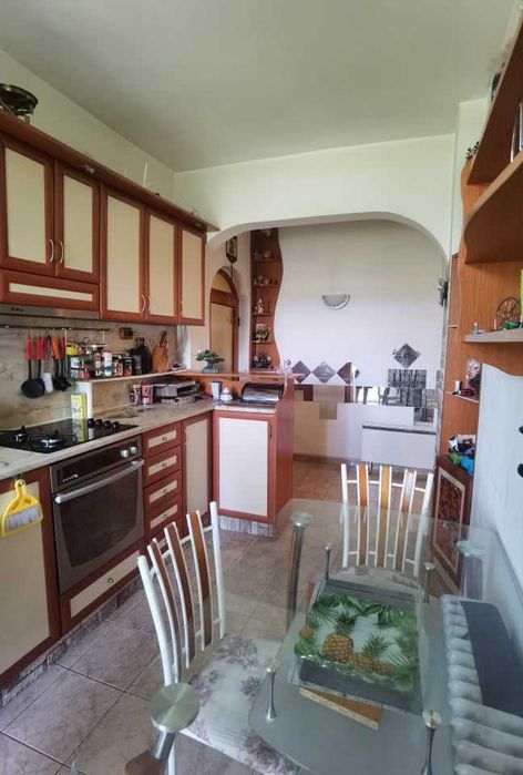 Продава се Тристаен апартамент в Разград, Център - 74 кв.м за 1723 €/кв.м - Снимка #2