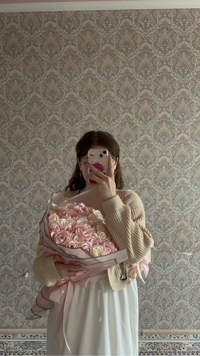 Цветы из атласных лент