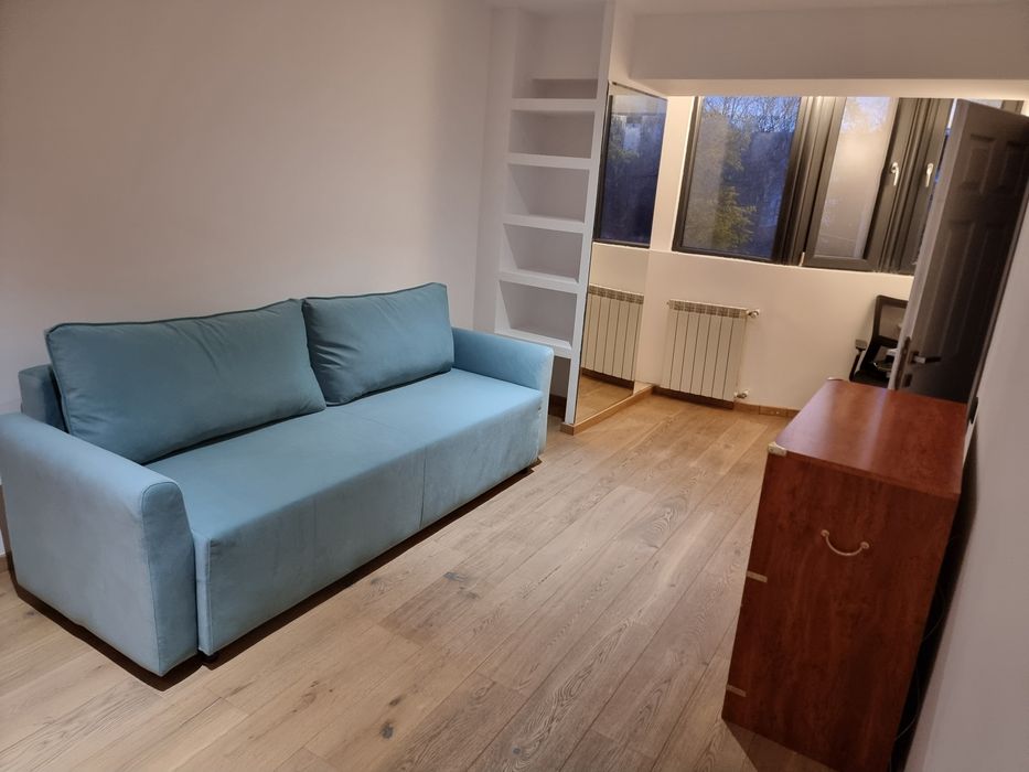 Inchiriez garsoniera Panduri