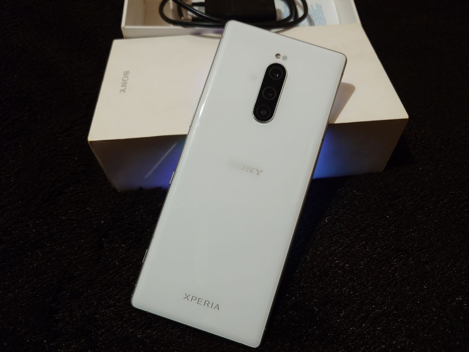 Продам Sony Xperia 1