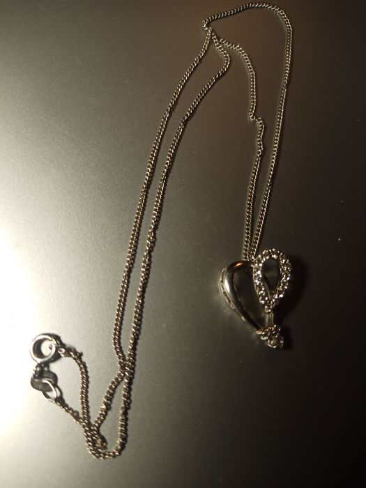 Чисто нов дамски стилен сребърен синджир с висулка сърце