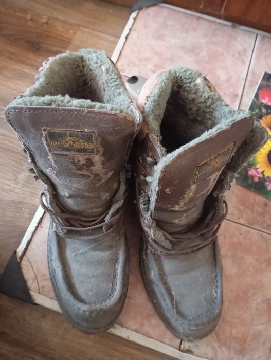 Мъжки работни боти.