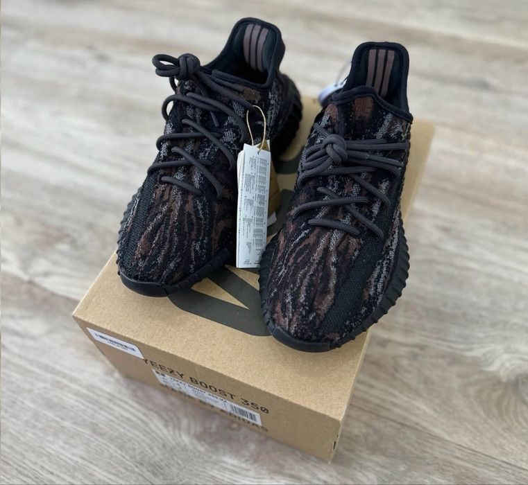 Yeezy boost 350.
