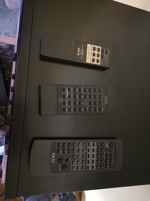 Line Akai : Deck GX-65MK II,Akai CD-5,Receiver Akai AA-V1200