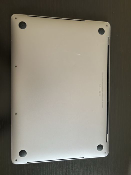 Macbook Pro 2017 13" i5 8GB RAM SSD 256 GB 382 cicluri