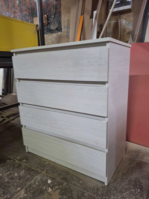 Комод  из  ЛДСП .