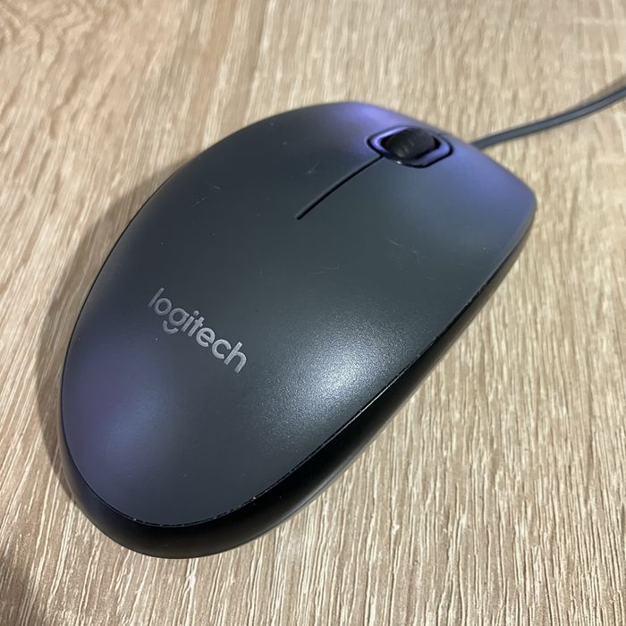 офисная мышка Logitech