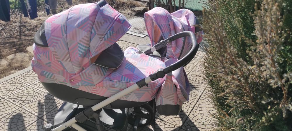 Бебешка количка Bexa Cube