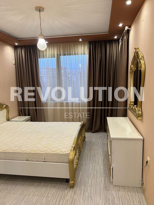 Дава се под наем Тристаен апартамент в Варна, Автогара - 115 кв.м за 700 € - Снимка #3