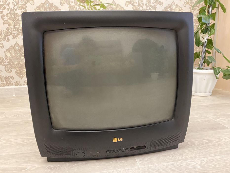Продам телевизор