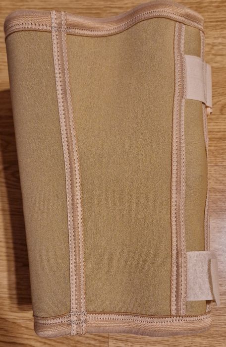 Anatomic Help Genunchieră cu orificiu