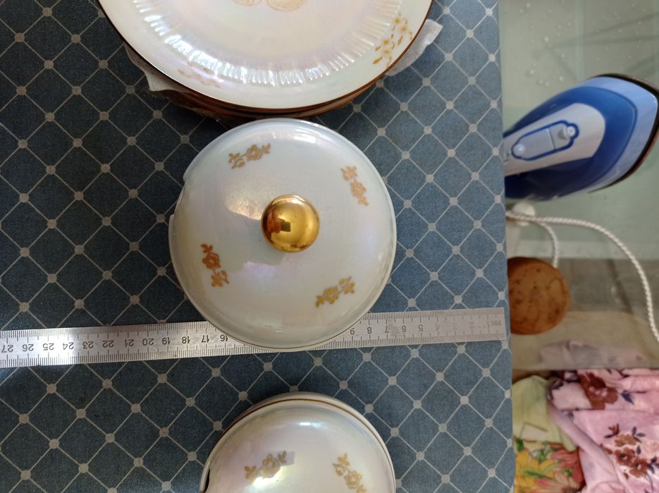 Блюдца от сервиза МАДОННА