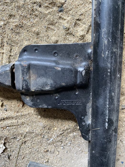 Домкрат для леккового авто