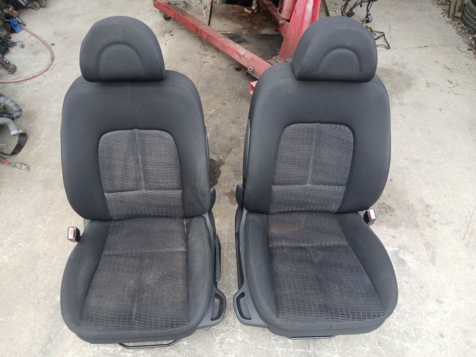 Предни седалки за Peugeot 407/Пежо  407