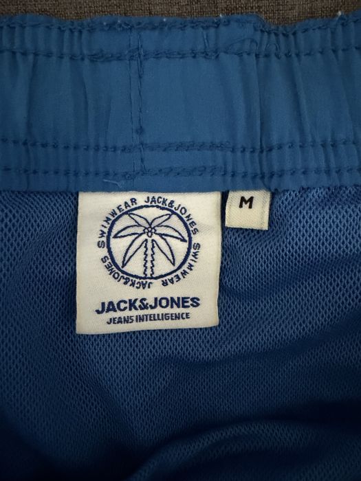 Мъжки бански champion L  и Jack jones M размер!