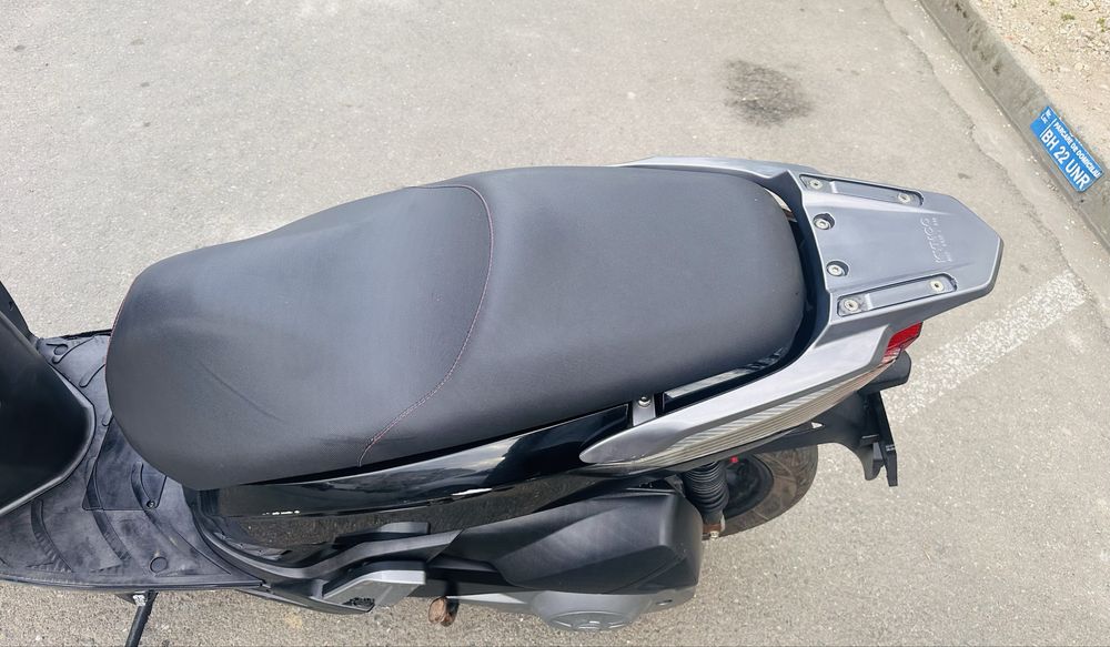 Vand sau schimb Kymco People 300 GTI (yamaha , aprilia , honda )