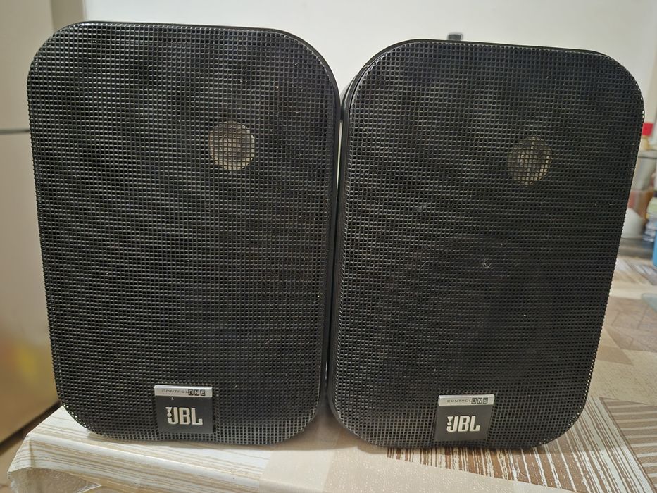 Boxe JBL Control One