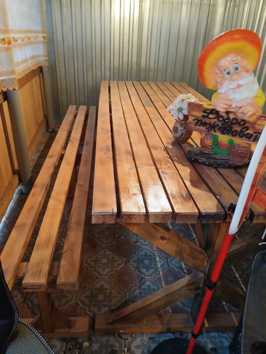 Продам стол деревянный