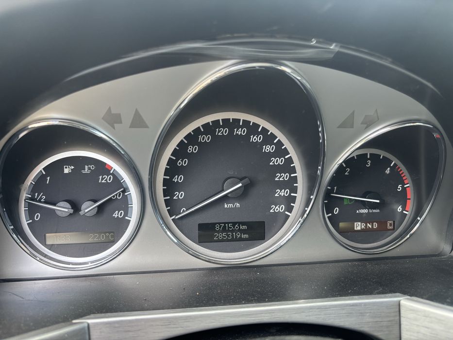 Vand mercedes alb