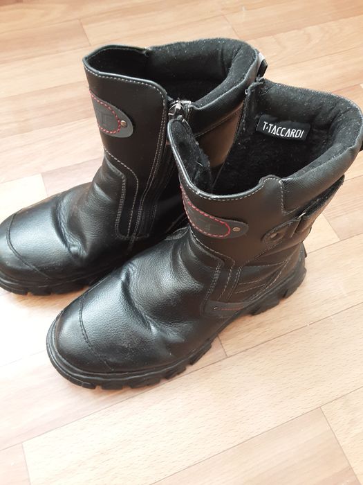 Ботинки зима мальчик 35(большемерят на 36,5раз)