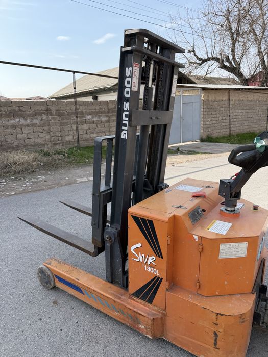 Штабелер гидравлический