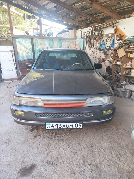 Автомобиль Toyota Camry