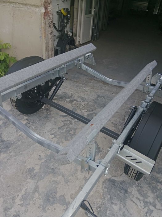 Прицеп лодочный VIKING  для гидроцикла