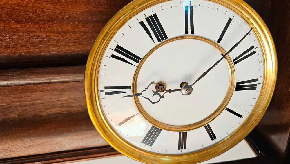 Ceas de perete cu pendul si o greutate Biedermeier