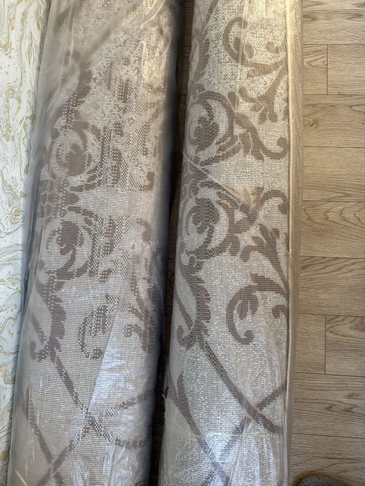 Продам 2 одинаковых ковра