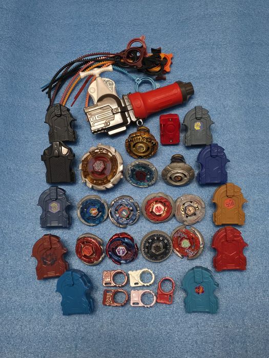BeyBlade Originali Anii 2009-2010 + Accesorii