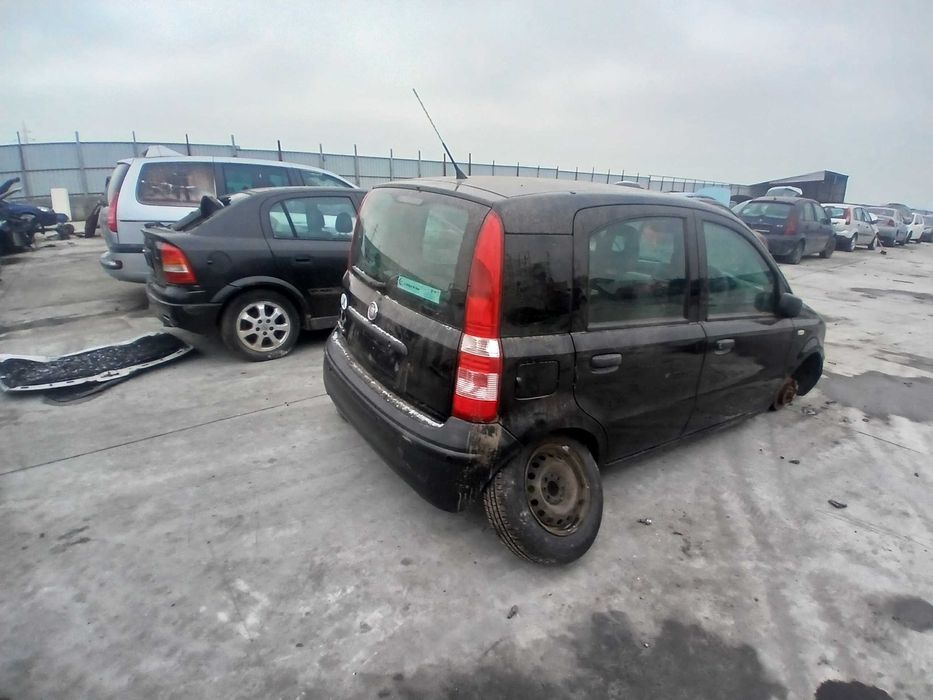 dezmembrez fiat panda