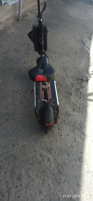 Электросамокат HUGO