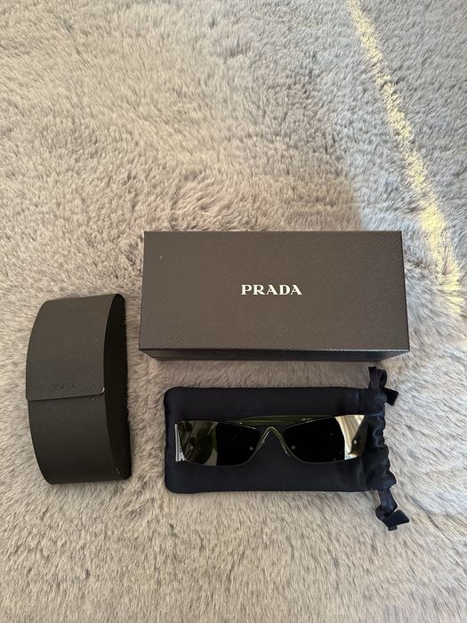 Ochelari de soare Prada