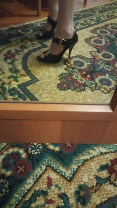 Вечерние босоножки б/у