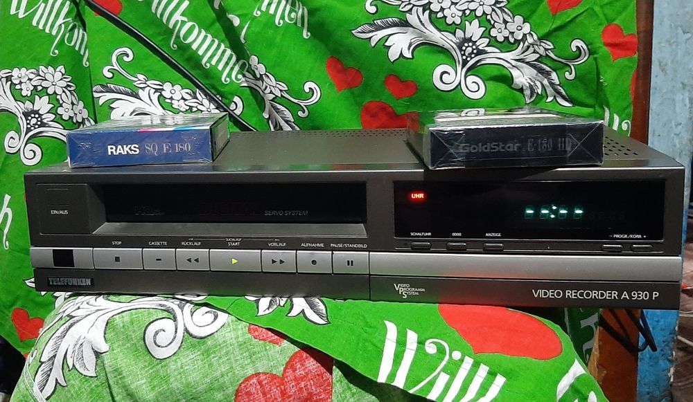 Vând videorecorder telefunken în stare bună