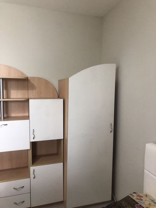 Малка секция от няколко части