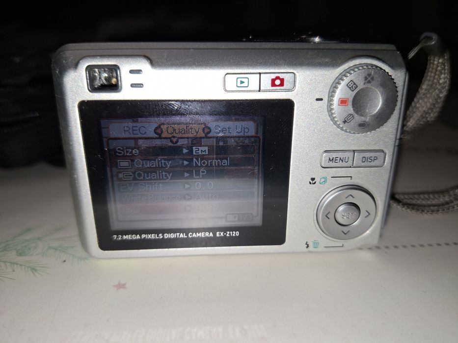 Casco Exilim EX-Z120, 7,2 MP, ecran LCD 2", calitate