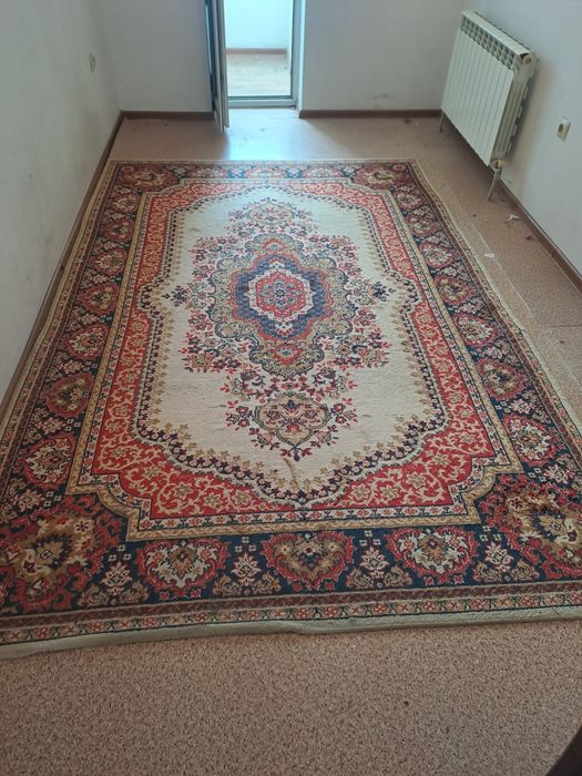 Продаётся ковёр город Шымкент