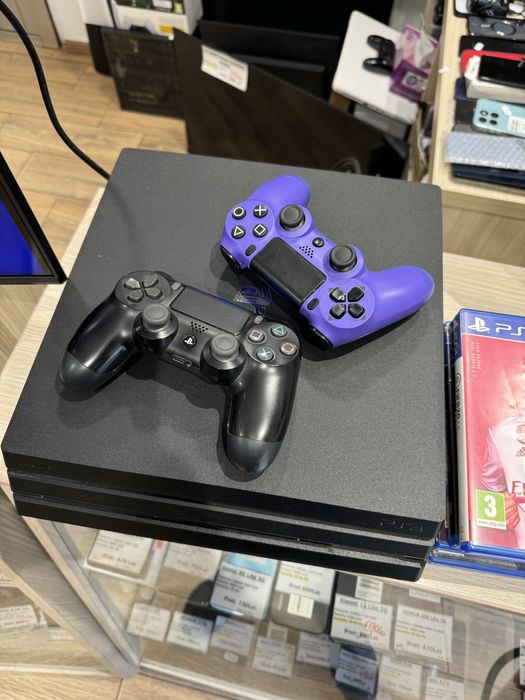 Sony PS4 Pro 1Tb, 2 manete, 5 jocuri, garantie