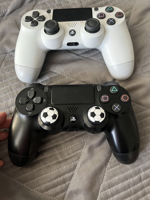 Playstation 4 + 2 геймпада
